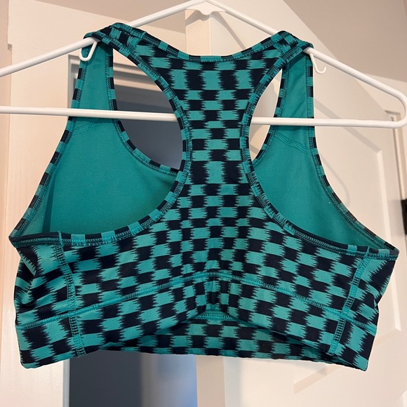 Nike Sports Bra - Picture 2 of 2